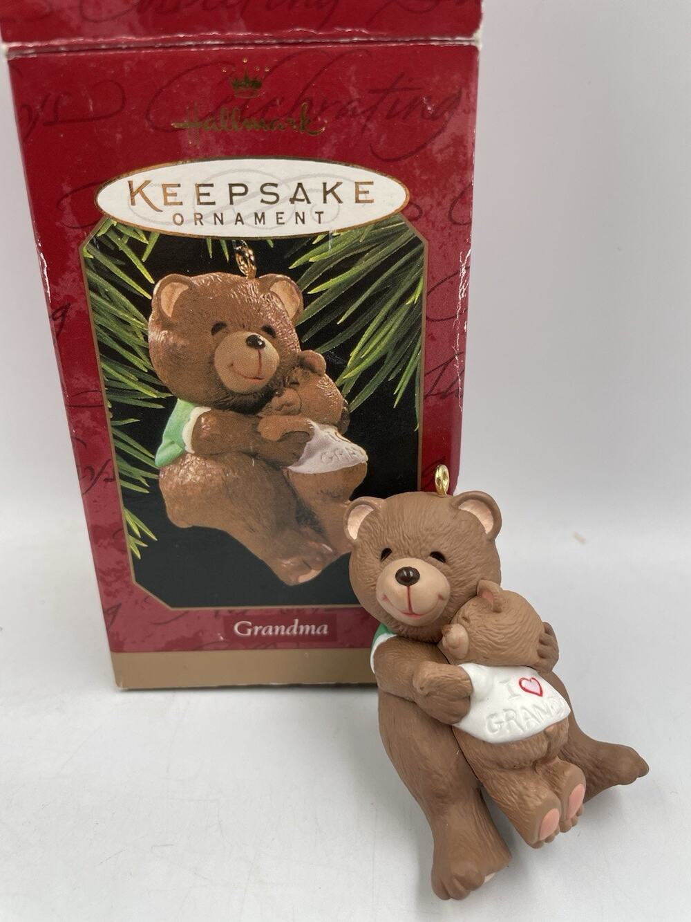 Hallmark Keepsake 1997 "Grandma" Bears Handcrafted Christmas Ornament